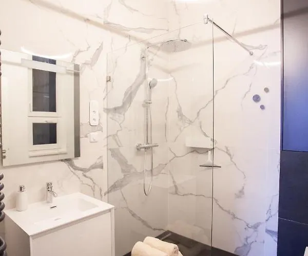 Real Deluxe Next To Danube Appartement *