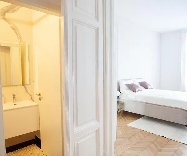 Real Deluxe Next To Danube Appartement Budapest