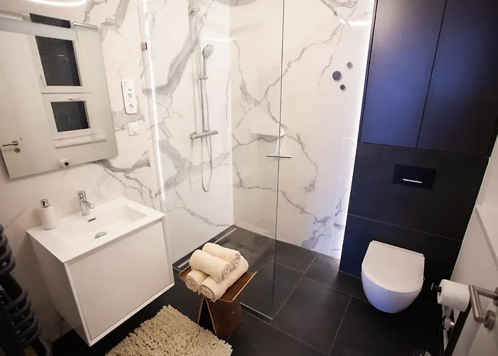 Real Deluxe Next To Danube * Budapest