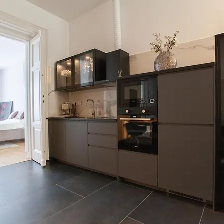 Appartement Real Deluxe Next To Danube Budapest