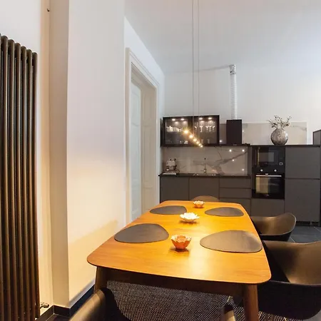 Real Deluxe Next To Danube * Budapest