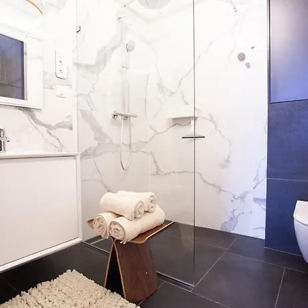 Real Deluxe Next To Danube Appartement