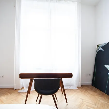 Real Deluxe Next To Danube